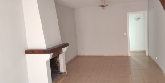 CASA PAREADA EN ALQUILER – CUBELLES MOLI BAIX