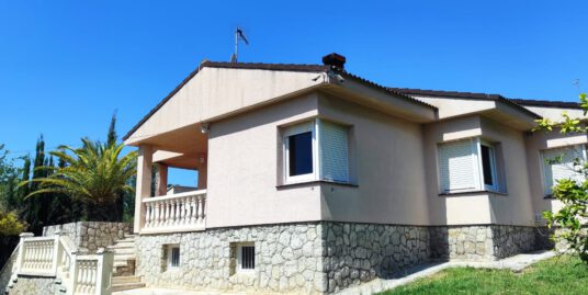 CHALET UNIFAMILIAR EN ALQUILER – SEGUR DE CALAFELL