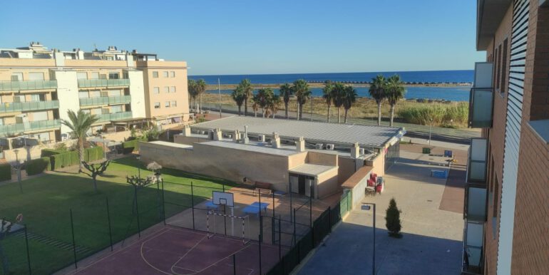 5B077AB5-2D89-486E-903A-B3007FD704FF