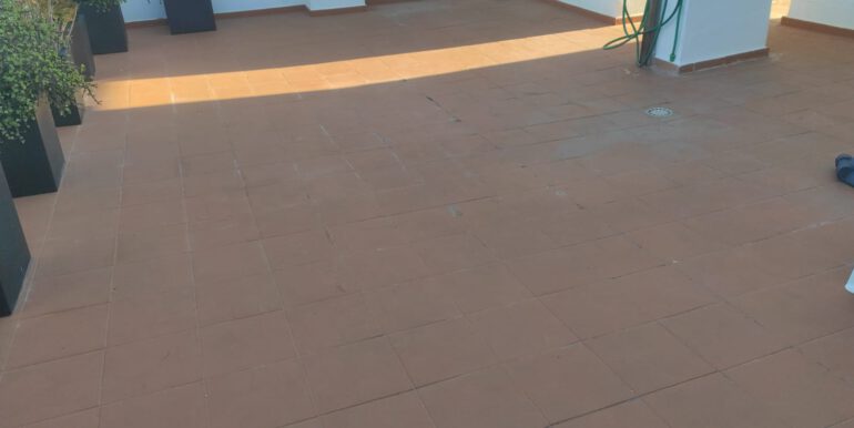 B24C63AF-7496-4E2A-9025-D54382D76E06