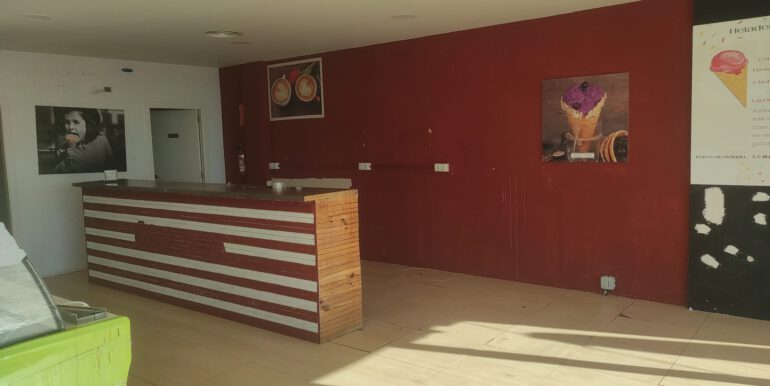 CB3DF0A9-732D-4C57-AC97-40008CADA392