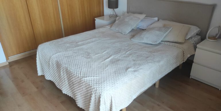 8ef86a40-edfc-4bca-92fc-711a19c56512