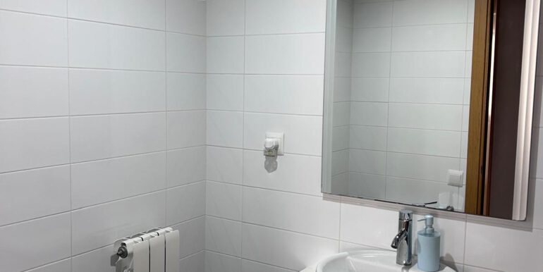 9d9d55b2-30a8-4e34-9b73-f6941a38a3a9