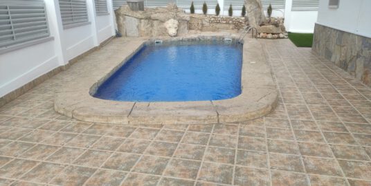 CHALET EN ALQUILER – CUBELLES